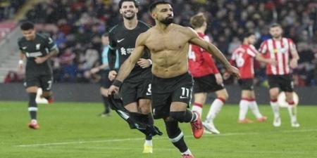 محمد صلاح يحقق رقما سلبيا "غريبا" بسبب خلع قميصه