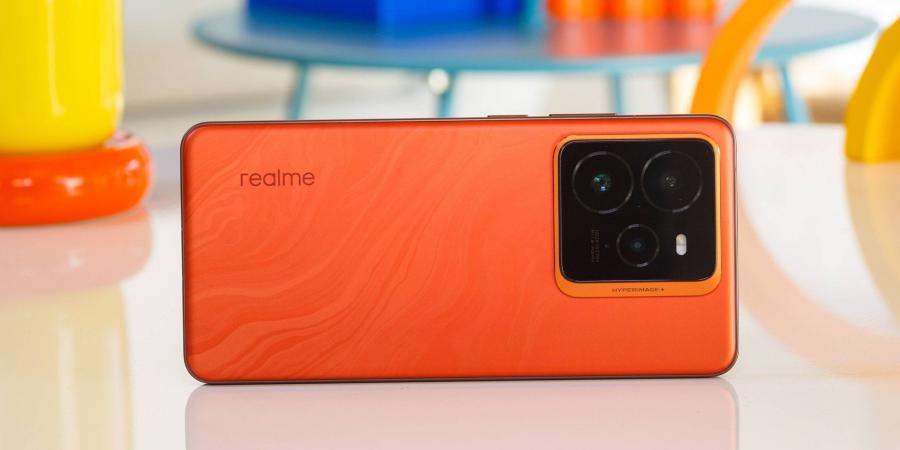 Realme تفتح الطلبات المسبقة لـ GT 7 Pro قبل الإطلاق العالمي