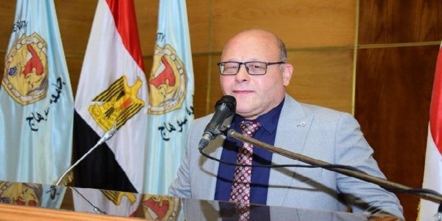 رئيس جامعة سوهاج: فحص طلبات الطعون ضد المرشحين لانتخابات الاتحادات الطلابية