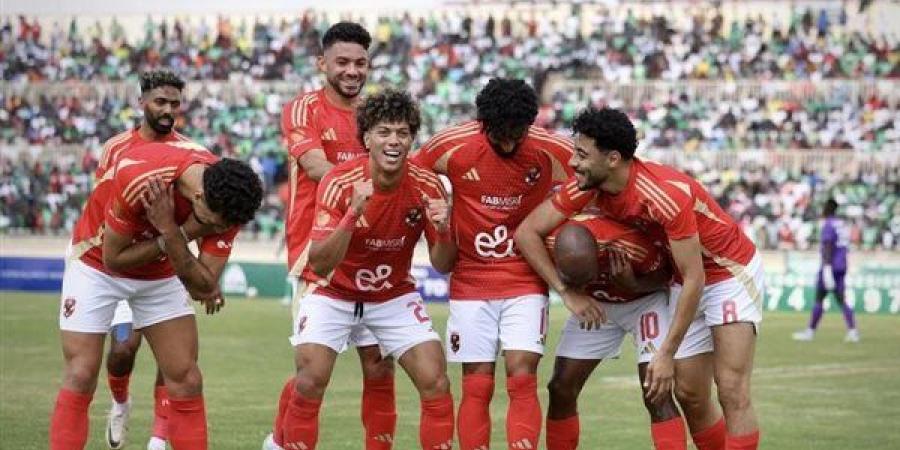 تعرف على غيابات الزمالك أمام المصري في الدوري