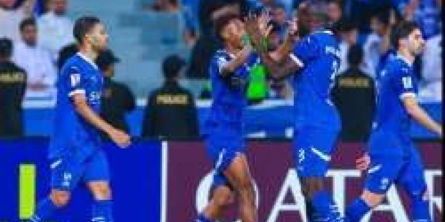 نتيجة مباراة الهلال والخليج في دوري روشن السعودي.. الاخصر يتألق