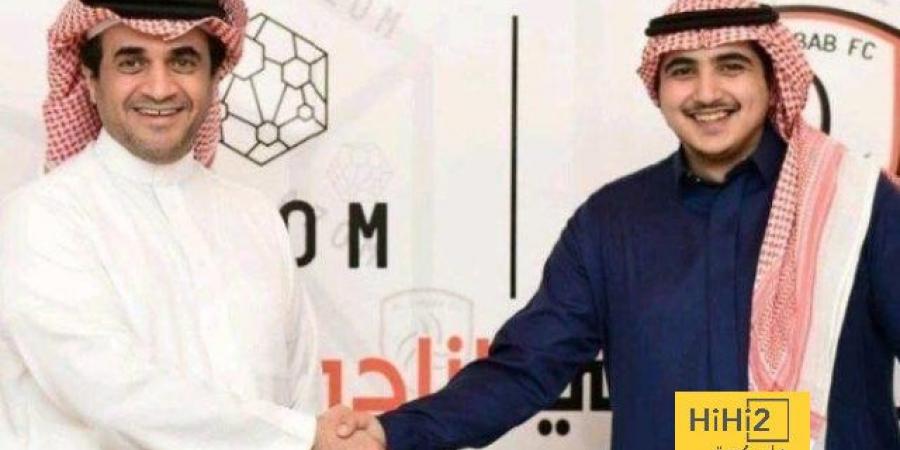 فيديو : بعد ما حدث لرئيس الشباب محمد المنجم الجمهور يستعرض ما فعله البلطان …!