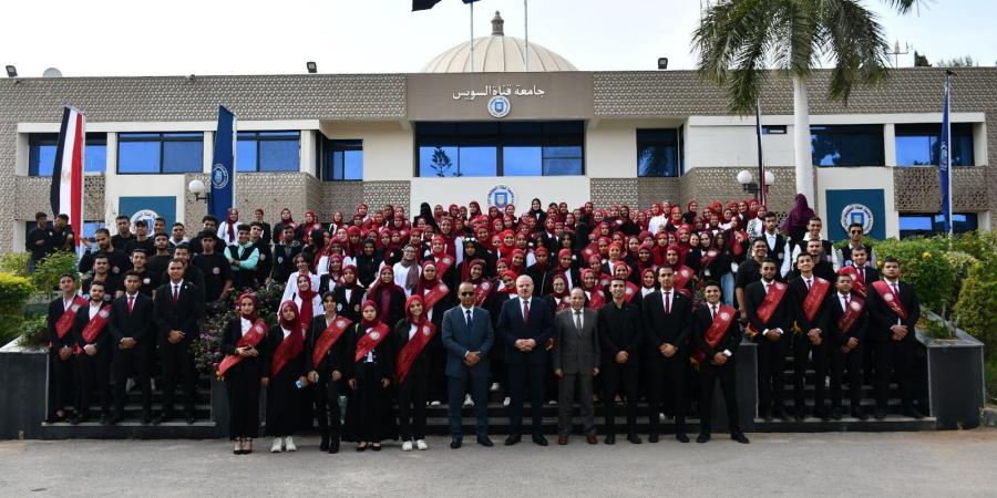 جامعة القناة تنظم لقاءً حوارياً بمشاركة نخبة من أساتذة العلوم الرياضية