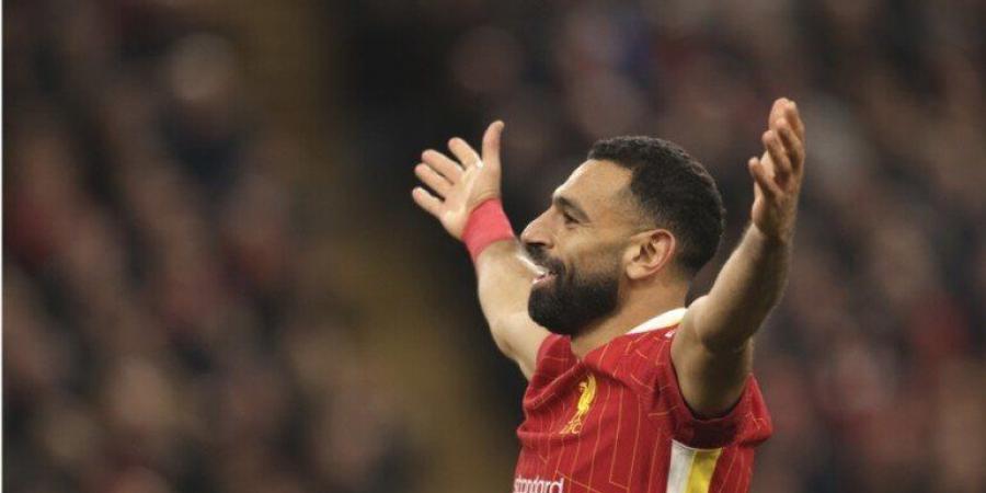 بالبخور.. محمد صلاح يحتفل باختيار أفضل لاعب بالدوري الإنجليزي