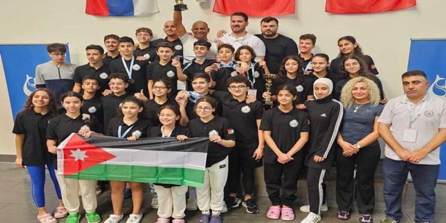 منتخب سباحة الزعانف يحقق المركز الأول ببطولة كأس العالم للناشئين